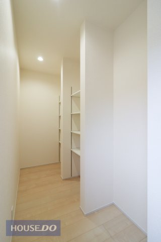 【収納】しっかり収納がついております！各居室にしっかり収納がついているので、荷物が増えても安心ですね！お部屋を広く使うためにも収納スペースは必要です。