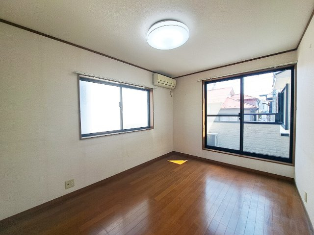 2階6.0帖/さまざまな家具を取り入れやすいナチュラルな内装。