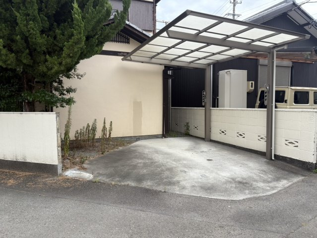 駐車2台可(車種による)