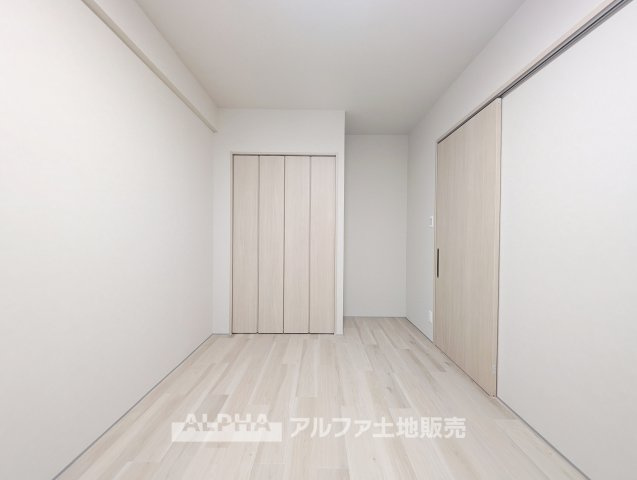 【Private　Room】　◆洋室◆3つの洋室を備えた3LDK。寝室や子ども部屋、ワークスペースなど家族構成に合わせて活用できます。