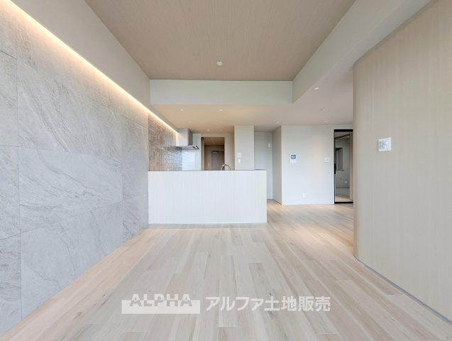 【Comfortable　Living】　◆家族の団らん◆キッチンとつながるLDKは、料理をしながら家族との会話も楽しみやすい間取りです。