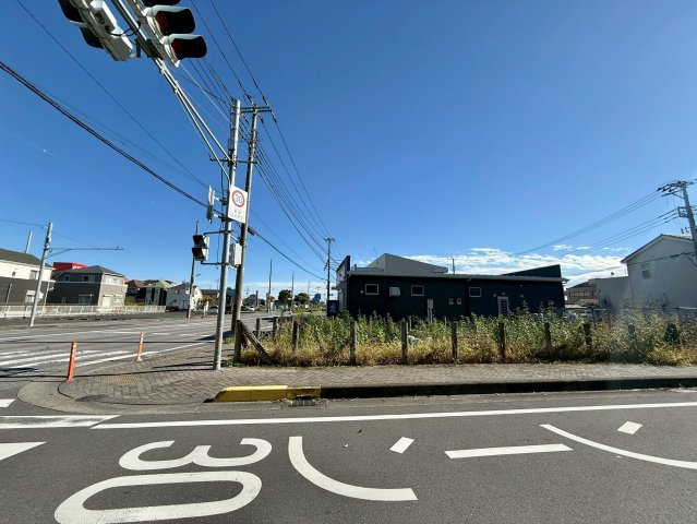敷地約41坪！東西北の三方角地で陽当り良好・開放感のある立地です！自由設計対応で、ご家族の理想に合わせたプランをご提案します！お気軽にお問い合わせください！