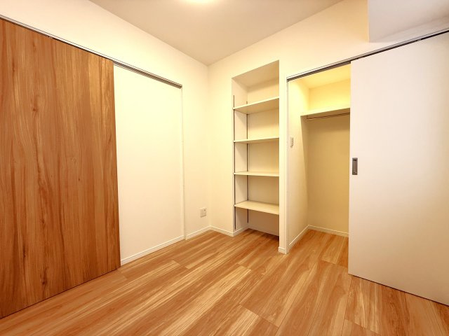 玄関側洋室約5.0帖？