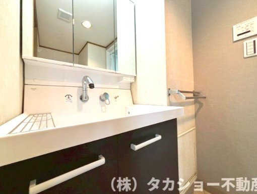 独立洗面化粧台付き
