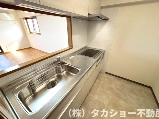 キッチンでお料理をお楽しみください