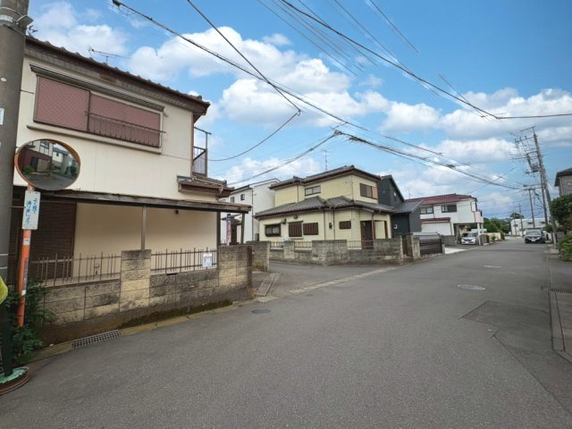 南西角地で陽当り良好！敷地約35坪・ご家族のライフスタイルに合わせた自由設計が可能です。参考プランもご用意しておりますので、建物イメージや資金計画などお気軽にご相談ください。