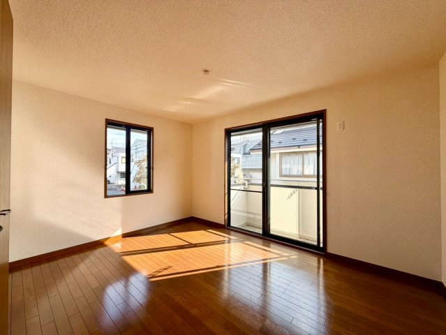 2階8.5帖洋室は主寝室にいいですね♪