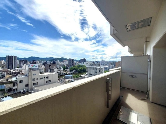 街並みを一望、毎日の暮らしに彩りを与える開放的なパノラマビュー。