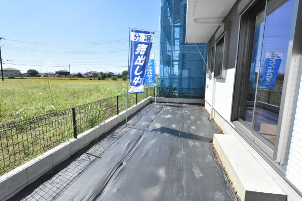 【鴻巣市箕田字富士山 全14区画の庭】