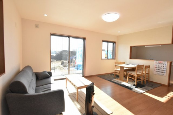 【鴻巣市箕田字富士山 全14区画の居間】