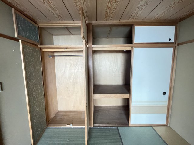 和室の収納です。天袋もあり収納たっぷりです。