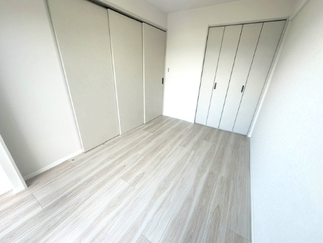 4.6帖の洋室！扉を開けてリビングと一体空間、扉を閉じて個室にとフレキシブルに使えます。