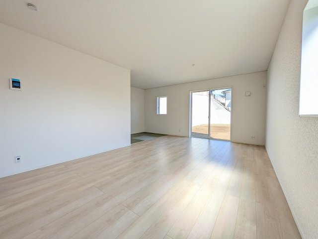 ～18.0帖の明るいLDKで、家族団欒の時間をお過ごしいただけます～