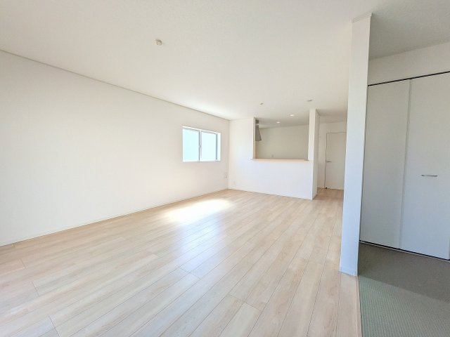 ～18.0帖の明るいLDKで、家族団欒の時間をお過ごしいただけます～