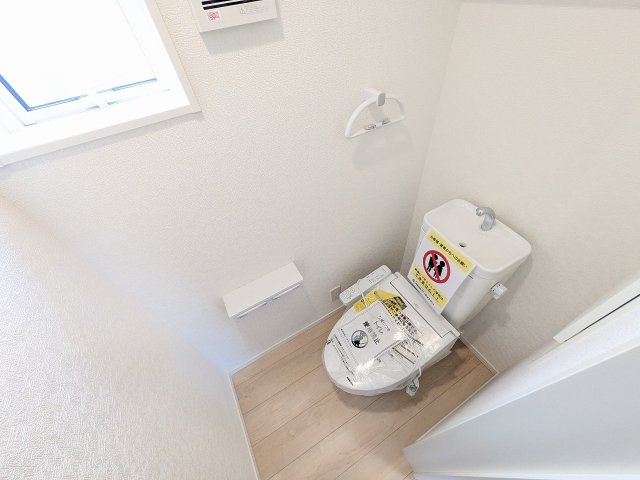 ～暖房温水洗浄機能付きトイレ　冬場は特に嬉しい機能ですね～