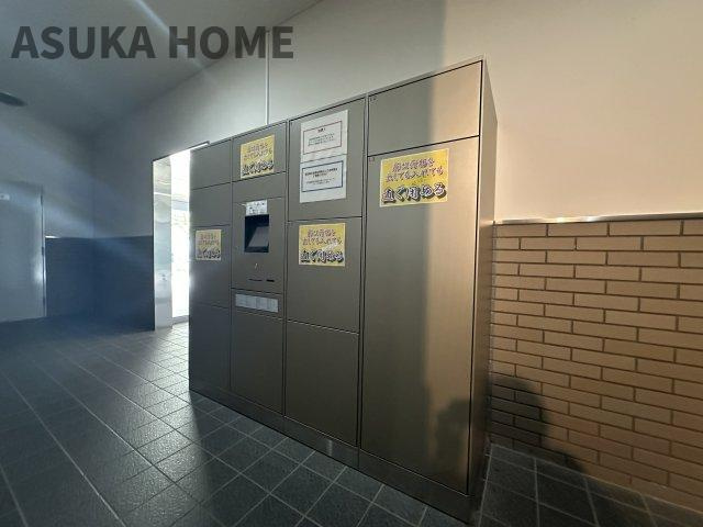 不在時にもあると大変便利な宅配ボックスを完備♪