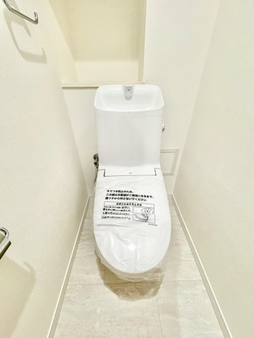 清潔感とうれしい機能性を兼ね備えた、使いやすいシャワートイレ