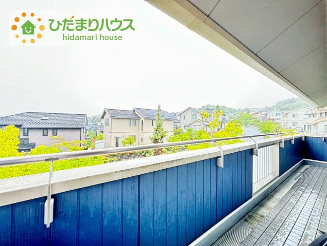 あたたかな光が差し込む、南向きのバルコニー(#^^#)