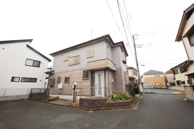 徒歩10分圏内に小学校・スーパー・コンビニ・公園・郵便局・西東京市役所保谷庁舎など