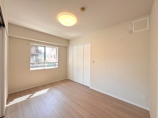 洋室6帖　間取り図左下の部屋