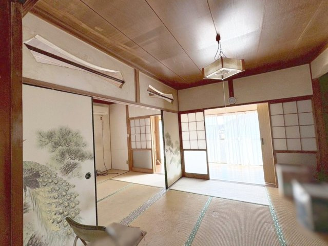 広縁からの明るい採光が取れた和室です！
