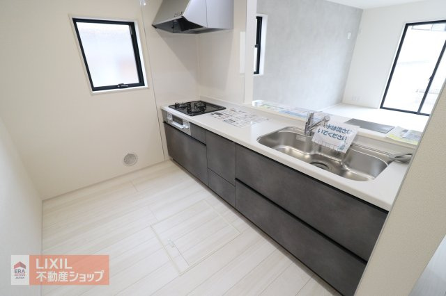 【その他設備】現地完成写真。使いやすい広めのシンク♪