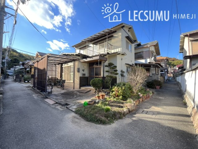 外観：328000608016