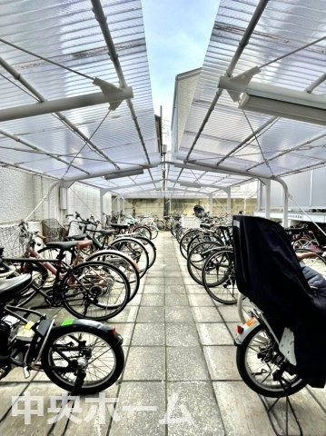 【自転車置き場】最新の空き状況や費用などの詳細は担当スタッフまでお問い合わせください。
