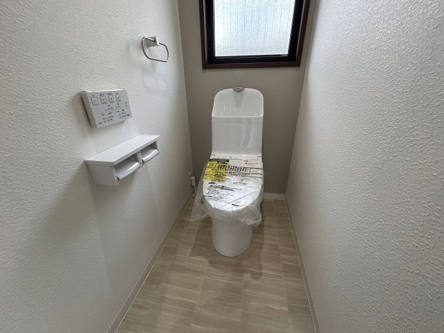 トイレは新調済み。