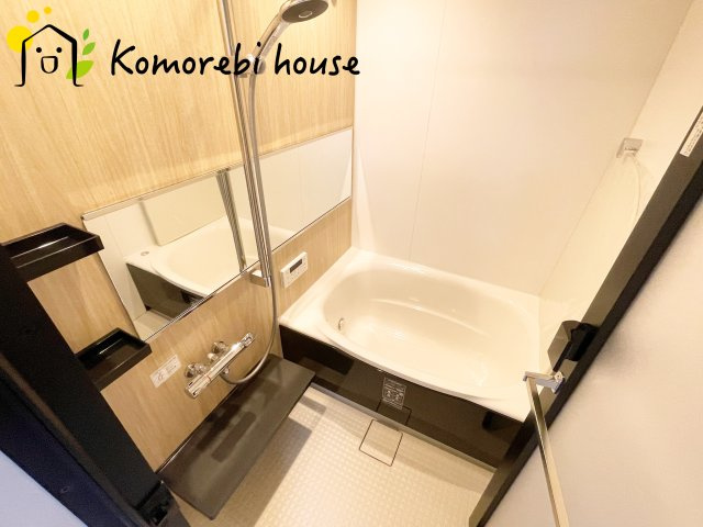 日々の疲れを癒すお風呂付です