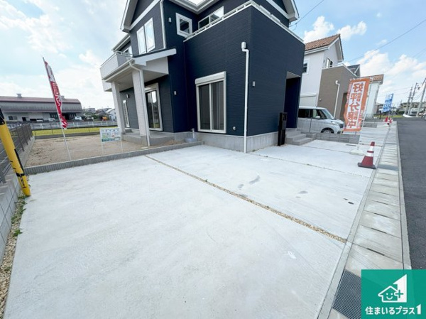 【津市藤方　新築一戸建ての駐車場】