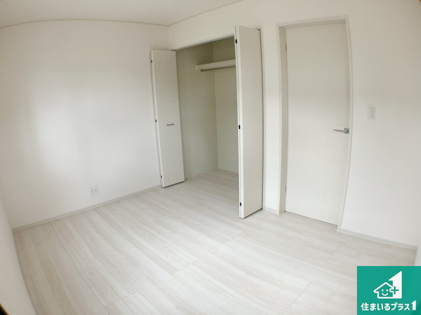 【津市藤方　新築一戸建ての洋室】