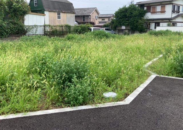 土地を買う際、住む地域の自治体や福祉の補助制度にも注目してみましょう。子供や老人の医療補助やゴミ出しのルールなど、自治体によってルールに大きな違いがあるため、暮らしやすい土地で判断するとよいでしょう。