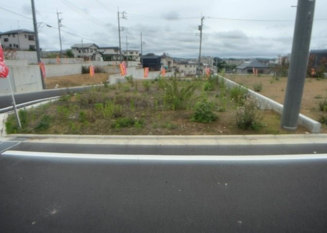 最寄り駅が近いなどの交通アクセスが良い土地だと暮らしやすいですよね。通勤・通学の観点から土地を選ぶことも大切です！自身や家族のライフワークからあったの物件を探しましょう！当社営業がお力になります！