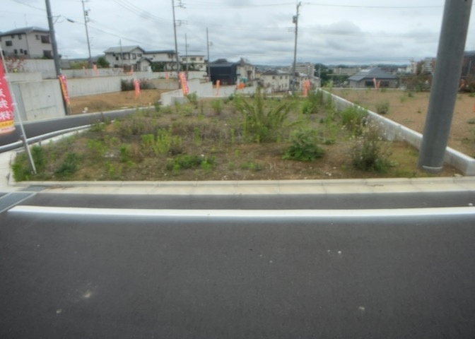 土地探しをしていると都市計画区域という言葉を目にすると思います。法律によって、都道府県知事や国土交通大臣が指定するエリアのことを指しており、都市計画区域は市街化区域と市街化調整区域に分けられています。