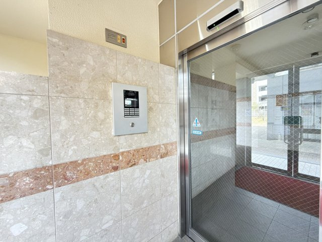 〇防犯も安心のオートロックエントランス！