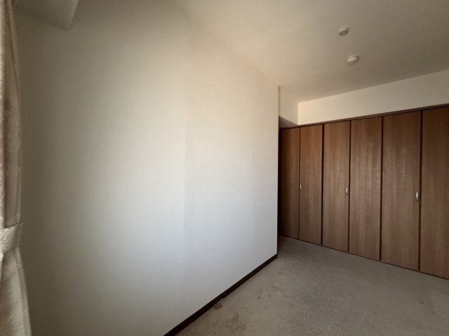 洋室4.3帖　子供部屋に最適です