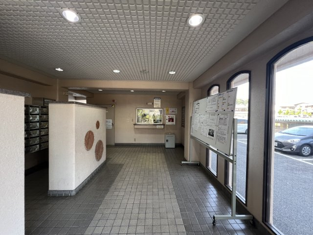 マンションエントランス