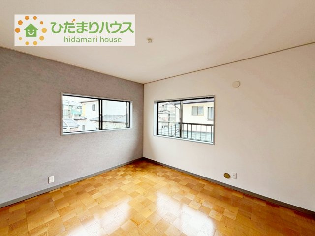 広めの主寝室は全部で7帖ございます♪