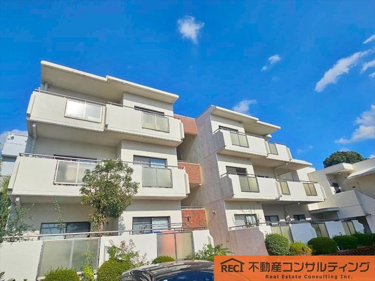 外観：328000621366