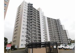 スカイマンションB棟の外観