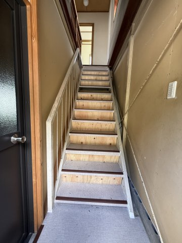 【戸建　高山市新宮町　580万の玄関】