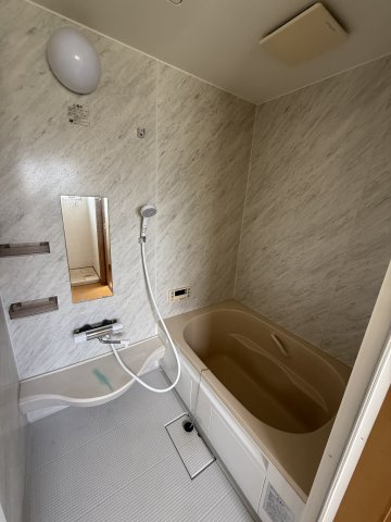 【戸建　高山市新宮町　580万の浴室】