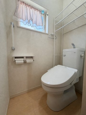 2階にもトイレを設置。朝の混雑や夜間の移動負担を軽減します♪