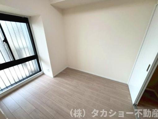 個人の部屋や寝室として使える洋室です