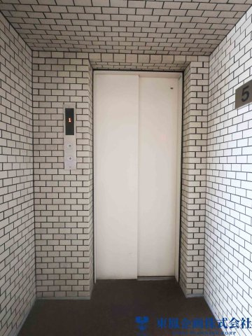 移動に便利なエレベーター付き