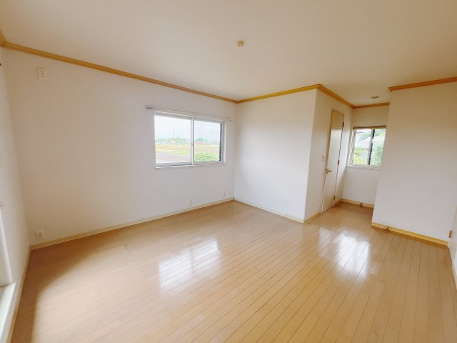 ■主寝室｜ご夫婦の寝室に最適な居室です。家事やお仕事にお疲れなパパ・ママがゆっくり過ごせる空間です。