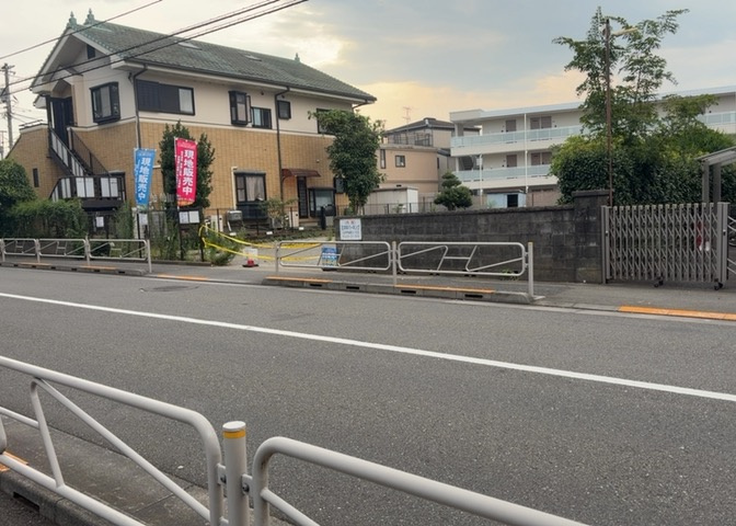 家を建てる前提で土地を探している場合、地盤の丈夫さは譲れない条件の一つです。地盤が脆弱だと追加工事が必要となります。また、過去に地盤沈下や液状化現象を起こした土地は、できるだけ避けた方がいいでしょう。