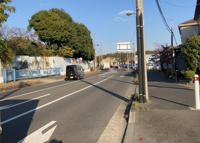 桜や紅葉の名所に出かける人は多いと思いますが、家にいながら季節の移ろいを感じる生活を送りませんか？リビングや窓から見える景色が生活を彩るワンポイントに！現地から見える景色を堪能してみては如何でしょう。