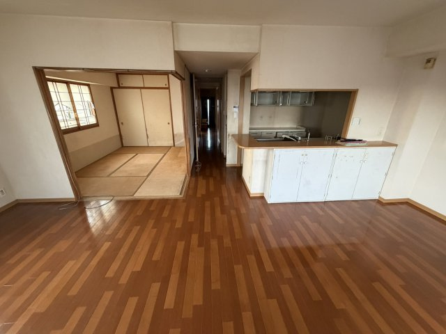 ゆったり過ごせる居間です